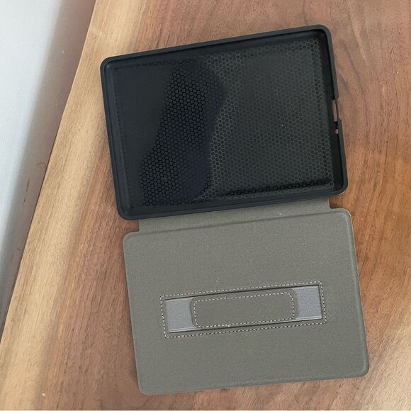 Page. All Tied Up Colorful Bows Kindle Case Paperwhite - Picture 8 of 8